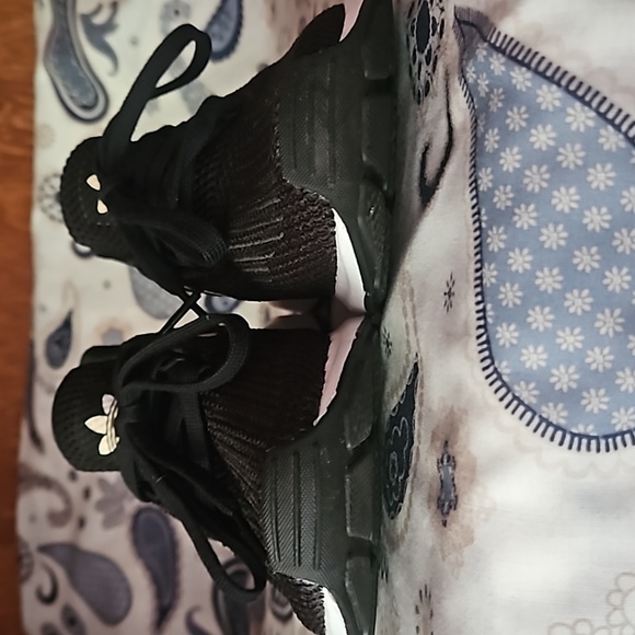 ADIDAS - Picture 8 of 10